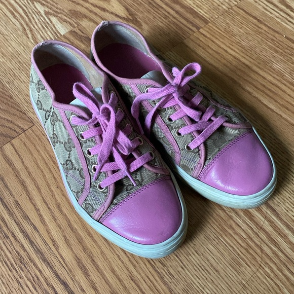 Authentic Vintage LowTop GUCCI Sneakers - Picture 1 of 13